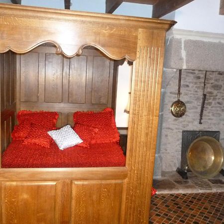 アンクトヴィル Manoir De La Foulerie Bed & Breakfast エクステリア 写真
