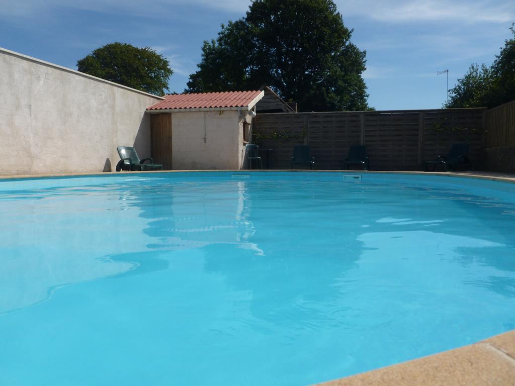 アンクトヴィル Manoir De La Foulerie Bed & Breakfast エクステリア 写真