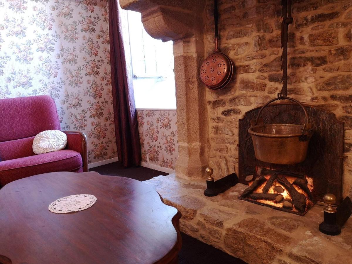 アンクトヴィル Manoir De La Foulerie Bed & Breakfast エクステリア 写真
