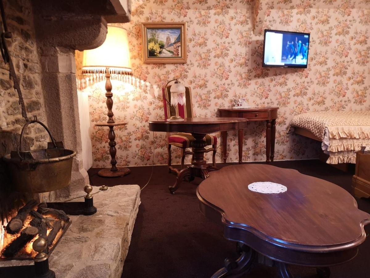 アンクトヴィル Manoir De La Foulerie Bed & Breakfast エクステリア 写真