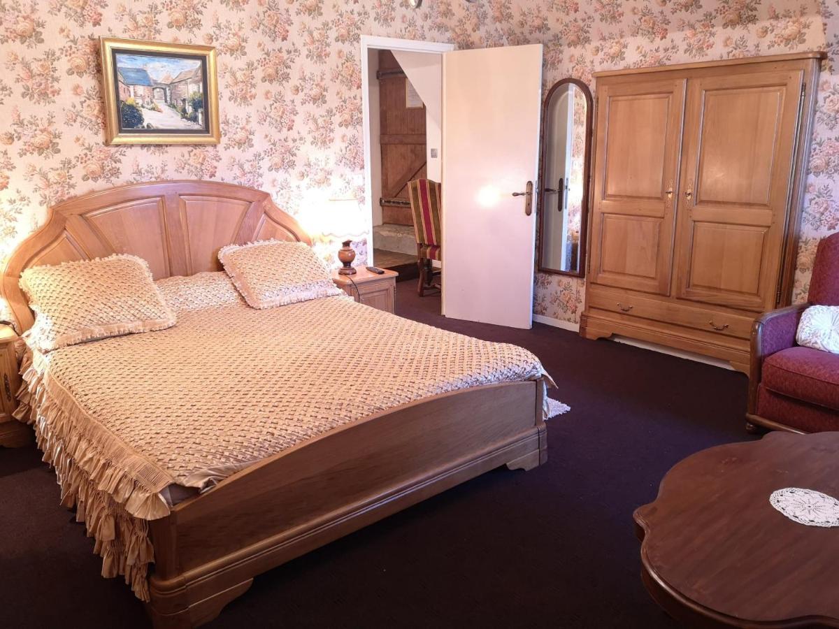 アンクトヴィル Manoir De La Foulerie Bed & Breakfast エクステリア 写真